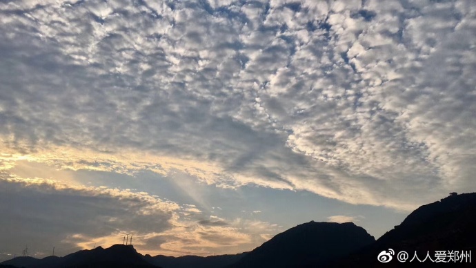 又被鄭州的藍天刷屏！隨便一拍就是手機壁紙