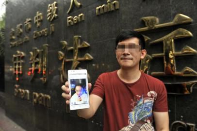 5月20日，成都市中級人民法院，駱先生再次將前女友告上法庭。