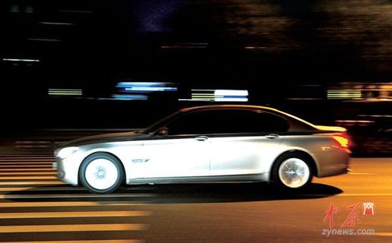 鄭州商務內環(huán)成飆車場 蘭博基尼等豪車頻現(xiàn)(圖)