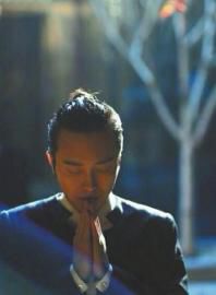 網(wǎng)傳李玉剛“出家”的照片。