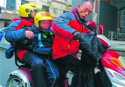 上海一小學“創(chuàng)意開學” “作業(yè)免做券”受歡迎