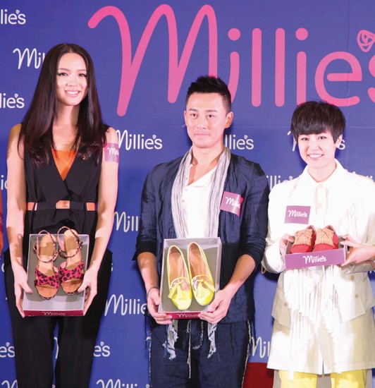 不過(guò)，跟世姐合影，也只是美不美，美多少的問(wèn)題。