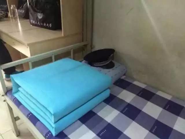 這個(gè)學(xué)校的男生宿舍火了！女同學(xué)都喊著要嫁