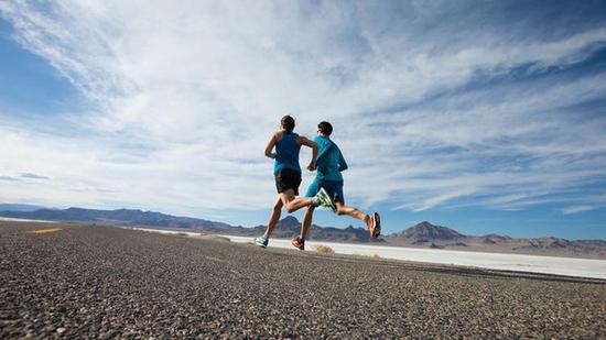 遠離低頭族 教你適當(dāng)使用手機