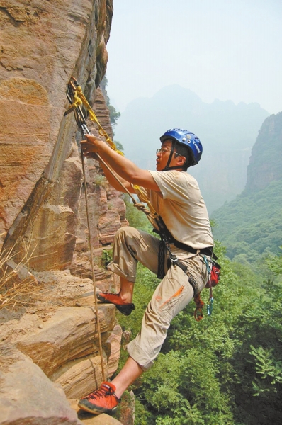 本周末，到萬仙山看“峭壁上的芭蕾”
