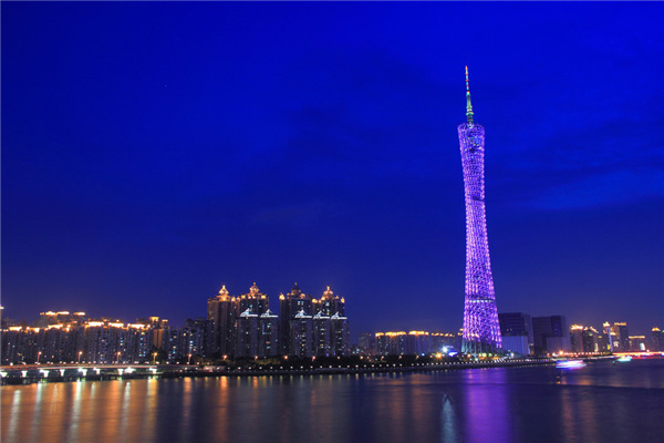 不要溫和地走進(jìn)那個良夜 因?yàn)橐固溃? width=