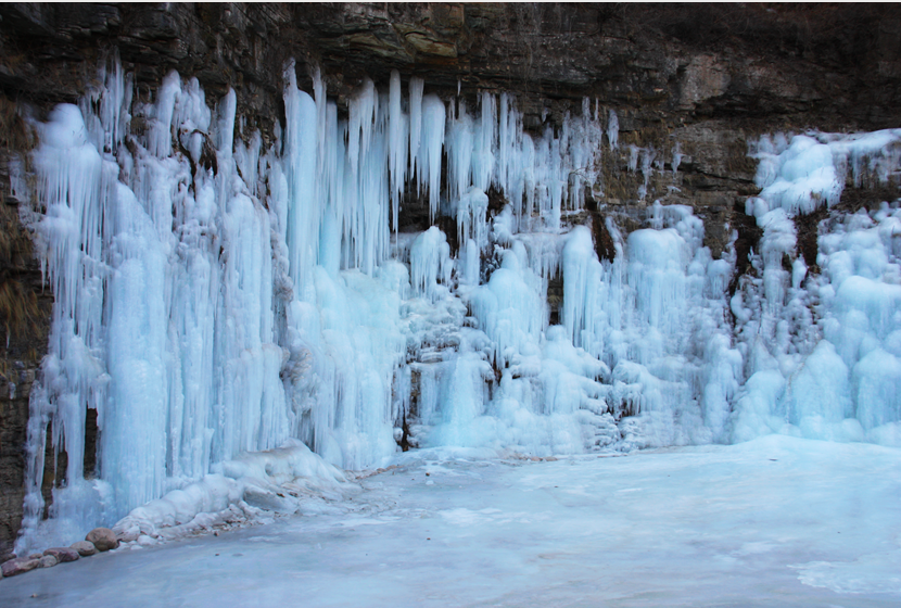 冬天來(lái)通天峽看冰掛吧!景區(qū)門票半價(jià)優(yōu)惠哦。