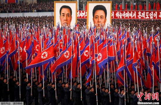 4月20日，包括軍人、公務員與平壤市民在內的朝鮮各界民眾在金日成廣場集會，譴責并發(fā)誓要“消滅”韓國李