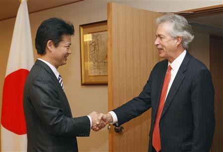 10月15日上午，日本外相玄葉光一郎與到訪的美國常務(wù)助理國務(wù)卿伯恩斯在日外務(wù)省舉行了會(huì)談。