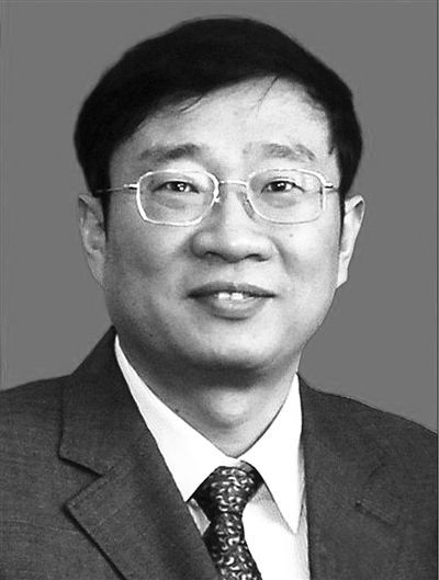 殲-15飛機研制現(xiàn)場總指揮羅陽，因突發(fā)急性心梗殉職，享年51歲