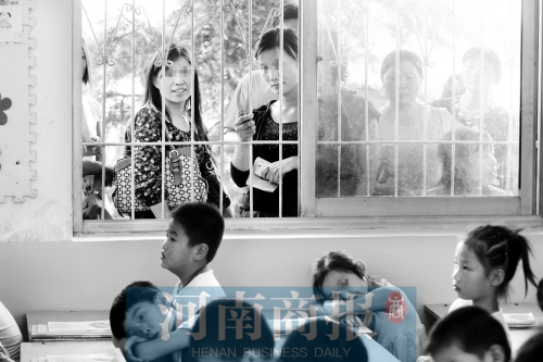 家長們都想讓孩子上個好學校、好班級，但也應(yīng)根據(jù)實際情況，選擇最合適的