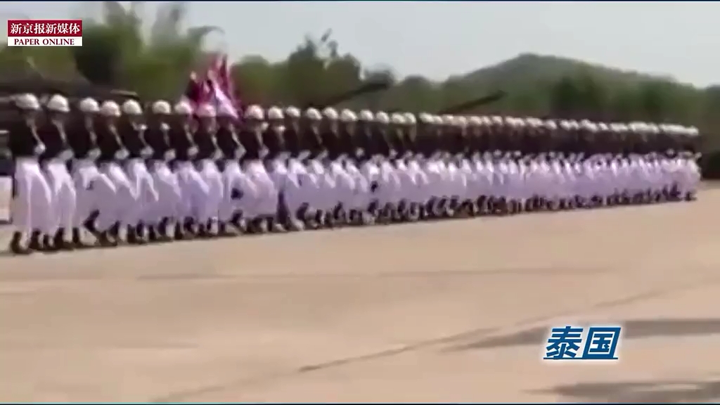 那些年摩托、樹人、斧頭兵上演的有趣閱兵式