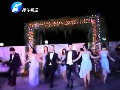 國內(nèi)新人結(jié)婚 交相爭(zhēng)跳騎馬舞