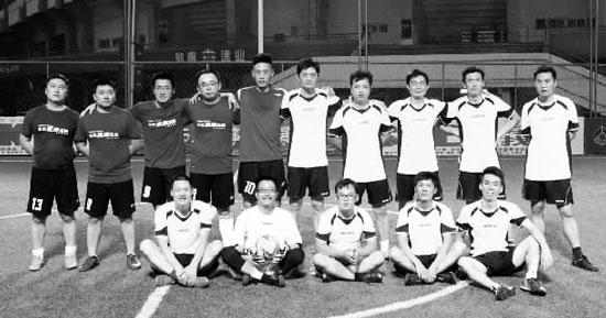 均已晉級的東方今報和平安保險隊，將這場比賽當(dāng)成了熱身賽