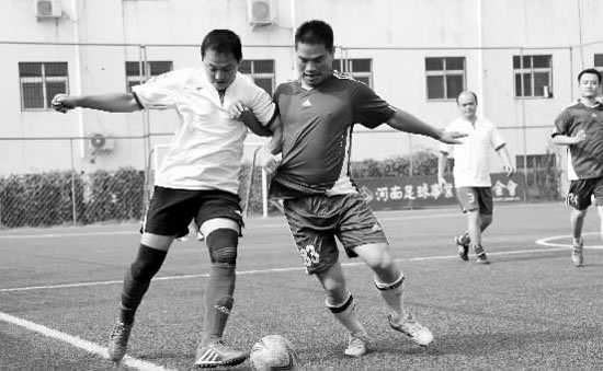 為了爭奪小組頭名，天行健和領航置業(yè)踢得異常激烈