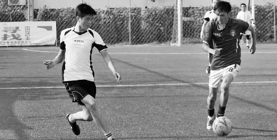 1:1戰(zhàn)平后，東方今報(bào)隊(duì)點(diǎn)球大戰(zhàn)憾負(fù)大商集團(tuán)隊(duì)