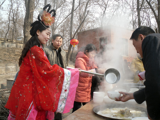 春滿(mǎn)商都逛廟會(huì) 龍馬精神過(guò)大年