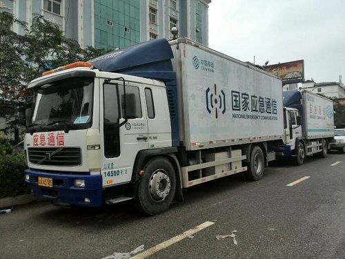 中國移動應急通信保障車保障災區(qū)通信暢通