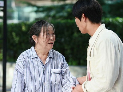 《背著奶奶進城》劇照