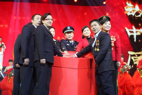 2012佐今明杯感動(dòng)中原十大年度人物頒獎(jiǎng)晚會(huì)昨頒獎(jiǎng)