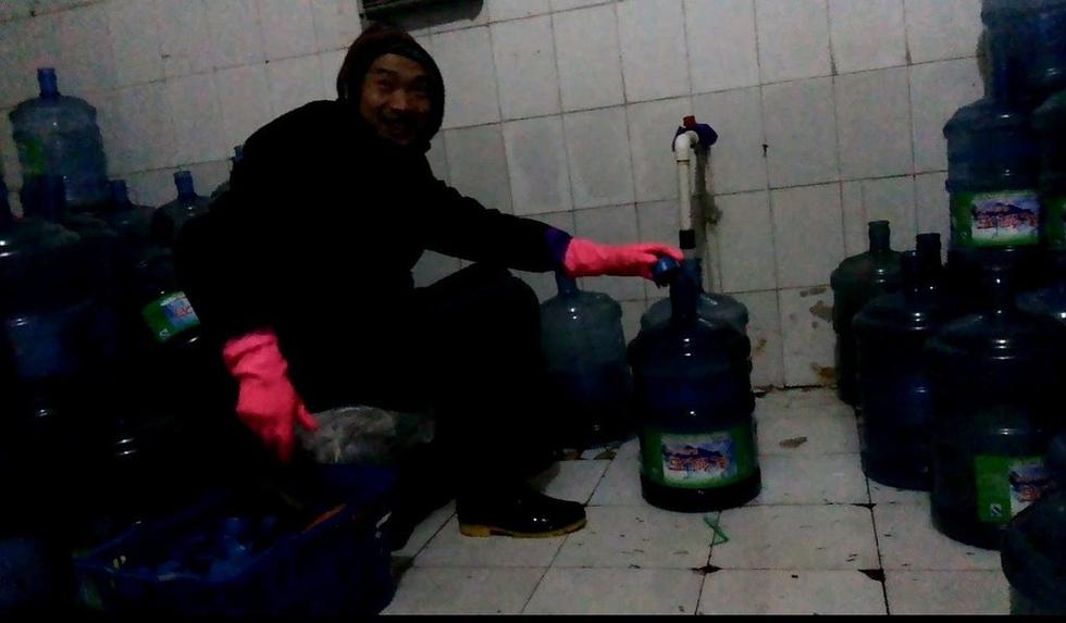 北京曝光地下水工廠(chǎng) 污水橫流滿(mǎn)地狼藉