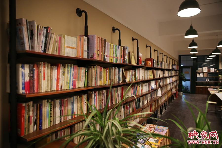 書(shū)店內(nèi)的裝飾。