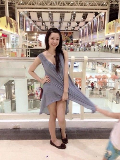 年輕辣媽被譽(yù)為“泰國(guó)性感之星”