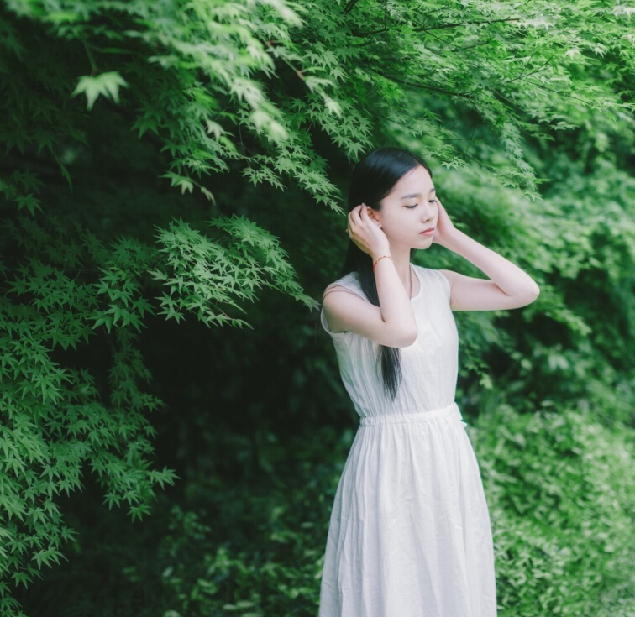 同濟(jì)90后學(xué)霸女神?；?顏值爆表清純迷人
