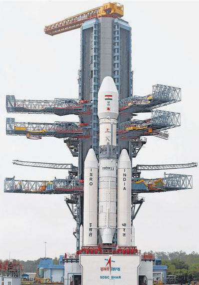 印度最新研制的地球同步衛(wèi)星發(fā)射火箭“馬克III型”(Mark III)。 印度最新研制的地球同步衛(wèi)星發(fā)射火箭“馬克III型”(Mark III)。